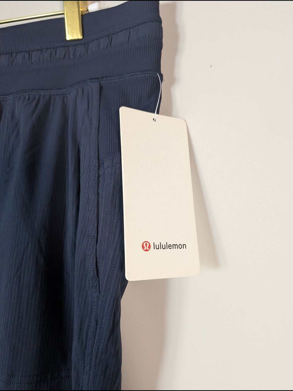 NWT Lululemon athletica Dance Studio Crop - Navy - Picture 4 of 4